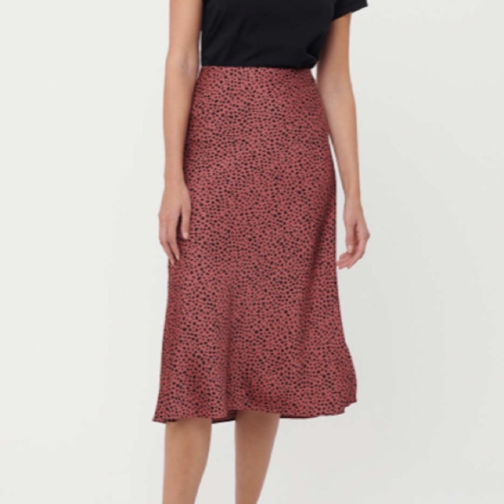 MIDI SKIRT